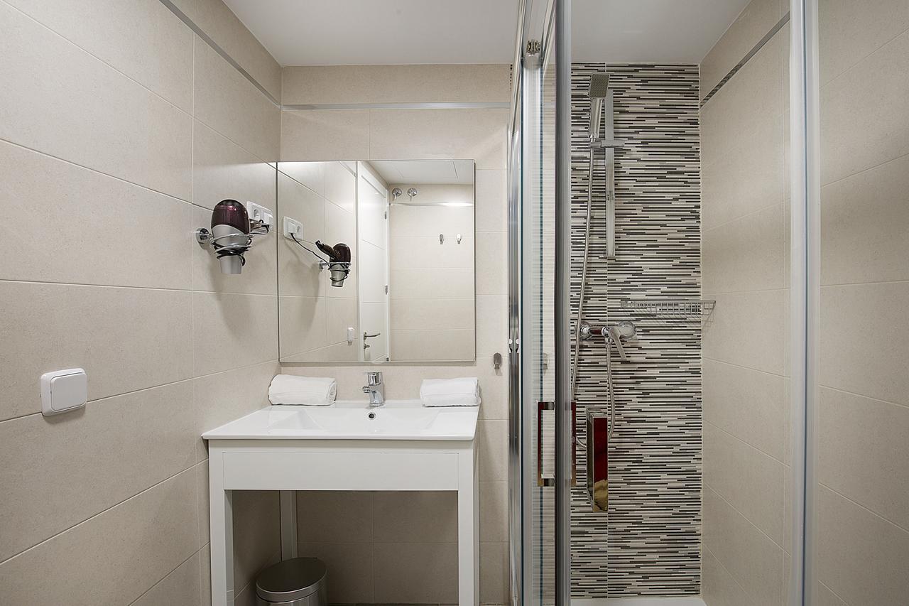 מדריד Apartamentos Tandem La Bolsa 4 מראה חיצוני תמונה
